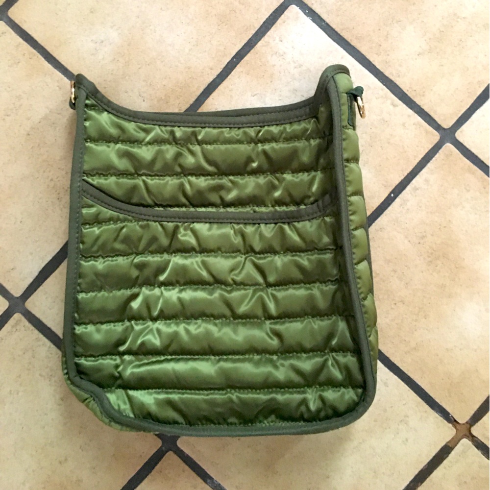 COPY- Ahdorned Puffer Sport Messenger